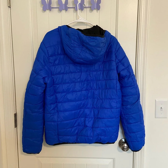 EUC | Adult workout ultra lightweight electric blue‎ puffer jacket — medium - Picture 8 of 8